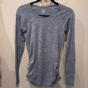 Athleta Ruched Sides Momentum long sleeve shirt.